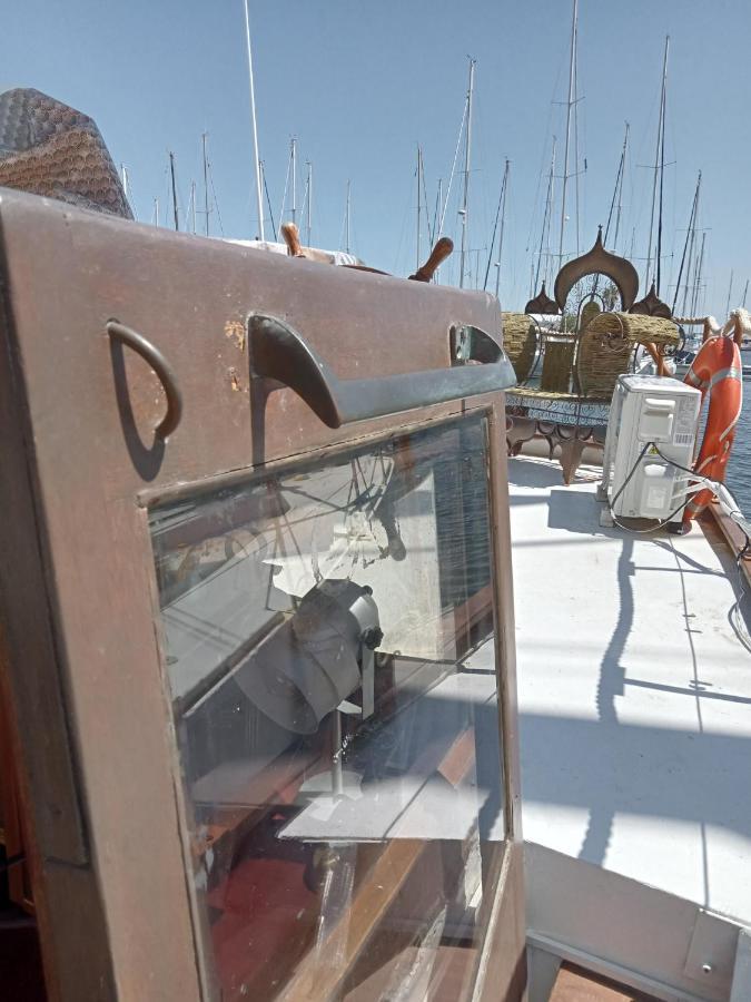 Bateau De Pirates Hotell Gruissan Exteriör bild