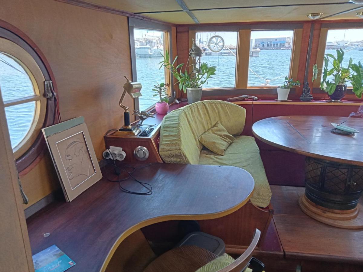 Bateau De Pirates Hotell Gruissan Exteriör bild